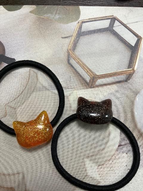 ハンドメイド レジン ねこ ヘアゴム2点セット < 女性ファッション  ハンドメイド レジン ねこ ヘアゴム2点セット  < 女性ファッションの