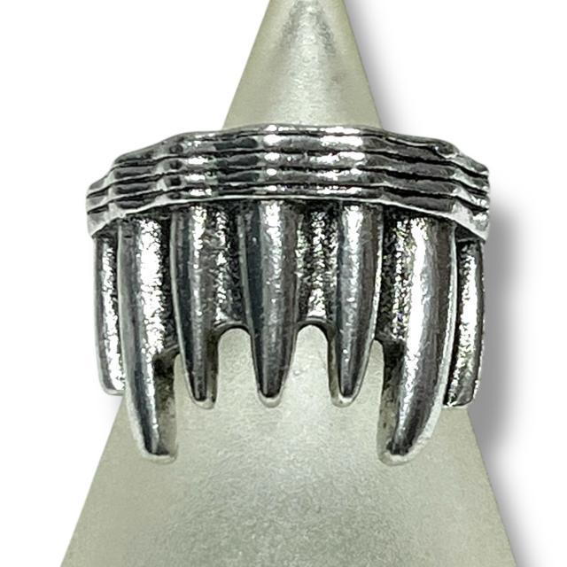 【新品】牙デザインシルバーフリーリング < 男性アクセサリー/時計 【新品】牙デザインシルバーフリーリング < 男性アクセサリー/時計の