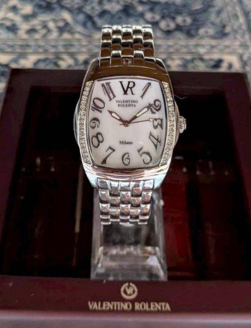 【VALENTINO ROLENTA】メンズウォッチ 腕時計 シェル ダイヤSS 鑑定済み 正規品 < 男性アクセサリー/時計  【VALENTINO ROLENTA】メンズウォッチ 腕時計 シェル ダイヤSS 鑑定済み 正規品 < 男性アクセサリー/時計の