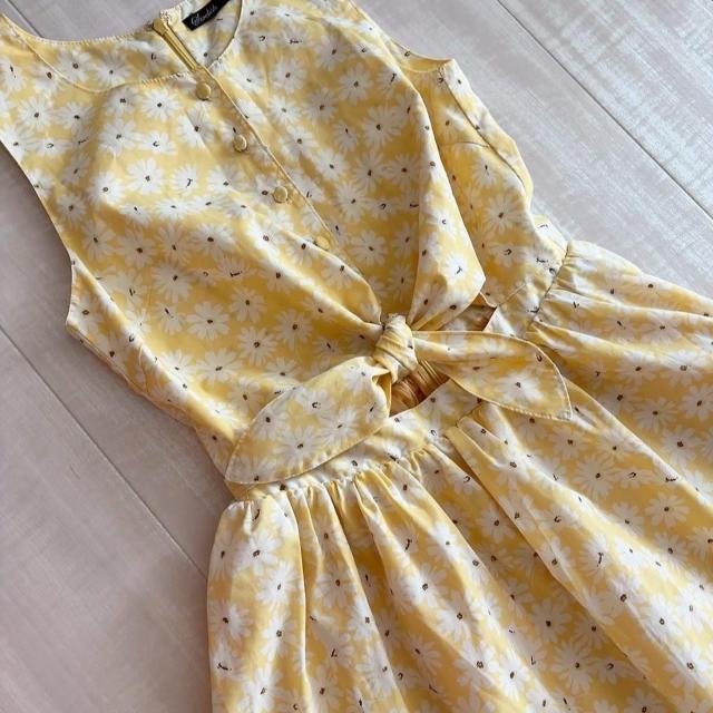 ◆Swelish/スウィリッシュ◆お腹開きミニワンピース★イエロー×花柄M*リボン♪ギャルコーデ美品 < 女性ファッション ◆Swelish/スウィリッシュ◆お腹開きミニワンピース★イエロー×花柄M*リボン♪ギャルコーデ美品 < 女性ファッションの