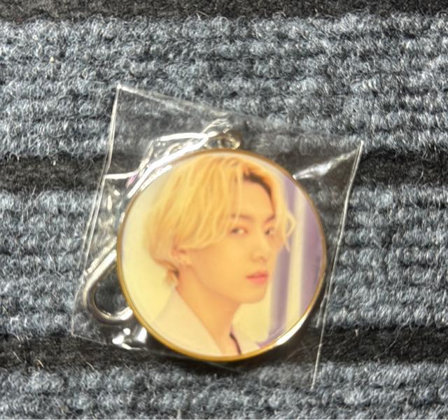 BTS ジョングクフォトキーホルダー < タレントグッズ BTS ジョングクフォトキーホルダー < タレントグッズの