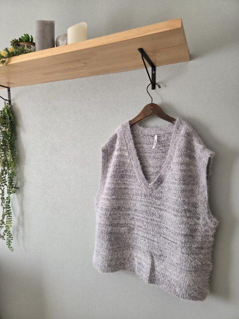 Vanilla Studioベスト★ゆったりふわふわシルバーベスト/新品♪ < 女性ファッション Vanilla Studioベスト★ゆったりふわふわシルバーベスト/新品♪ < 女性ファッションの
