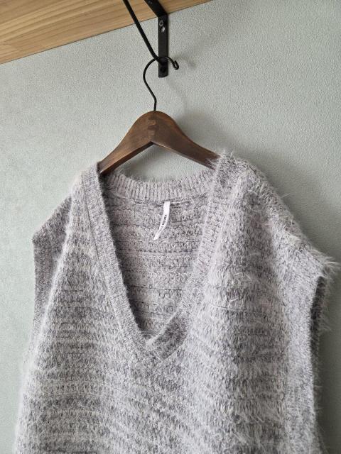 Vanilla Studioベスト★ゆったりふわふわシルバーベスト/新品♪ < 女性ファッション Vanilla Studioベスト★ゆったりふわふわシルバーベスト/新品♪ < 女性ファッションの