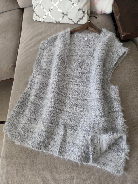 Vanilla Studioベスト★ゆったりふわふわシルバーベスト/新品♪ < 女性ファッション Vanilla Studioベスト★ゆったりふわふわシルバーベスト/新品♪ < 女性ファッションの