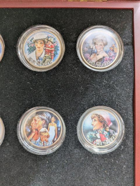 超貴重レア!フランクリン・ミント プリンセス・ダイアナ記念カラーコインセット(ザ・モルガン・ミント)カラーコインセット12枚 < ホビー 超貴重レア!フランクリン・ミント プリンセス・ダイアナ記念カラーコインセット(ザ・モルガン・ミント)カラーコインセット12枚 < ホビーの