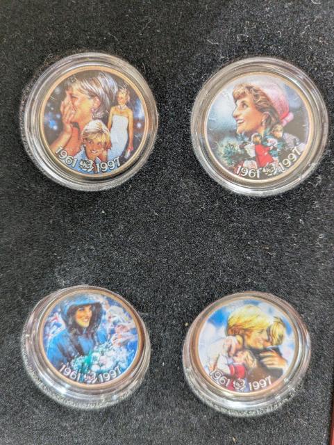 超貴重レア!フランクリン・ミント プリンセス・ダイアナ記念カラーコインセット(ザ・モルガン・ミント)カラーコインセット12枚 < ホビー 超貴重レア!フランクリン・ミント プリンセス・ダイアナ記念カラーコインセット(ザ・モルガン・ミント)カラーコインセット12枚 < ホビーの