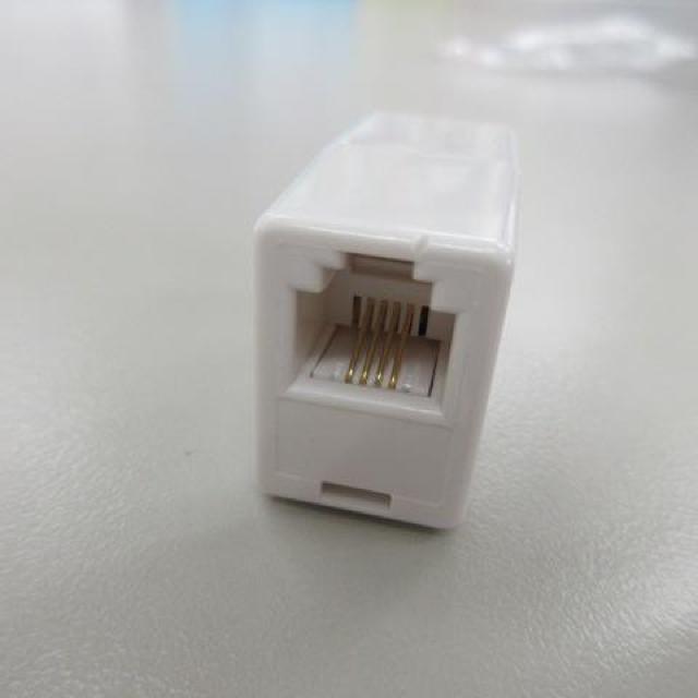 タローズ TARO'S モジュラー中継アダプタ 型番:CMJ-AD < 家電/AV タローズ TARO'S モジュラー中継アダプタ 型番:CMJ-AD < 家電/AVの