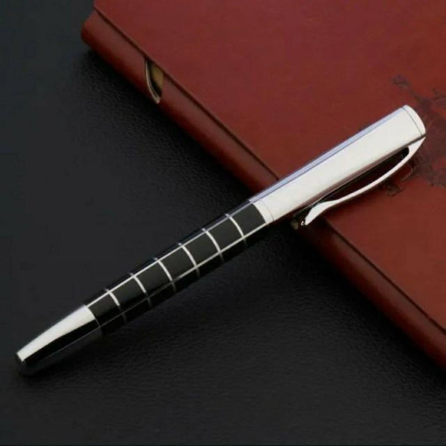 新品 激渋 万年筆 シンプル 執筆 筆記用具 憧れ ペン 黒 銀 デザイン  < インテリア/ライフ  新品 激渋 万年筆 シンプル 執筆 筆記用具 憧れ ペン 黒 銀 デザイン  < インテリア/ライフの