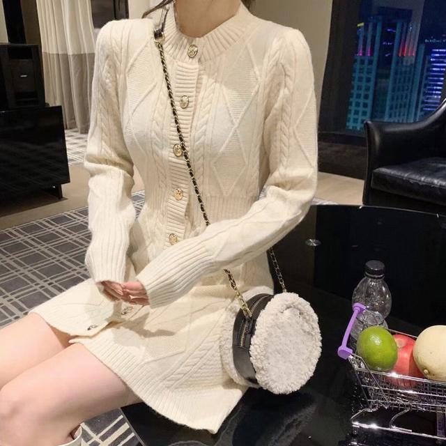 送料無料 新品 ケーブルニットワンピース ミニ きれいめ < 女性ファッション  送料無料 新品 ケーブルニットワンピース ミニ きれいめ < 女性ファッションの