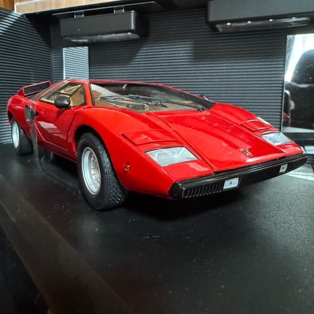 絶版未展示品 京商 1/18 ランボルギーニ カウンタック LP400 レッド < ホビー  絶版未展示品 京商 1/18 ランボルギーニ カウンタック LP400 レッド  < ホビーの