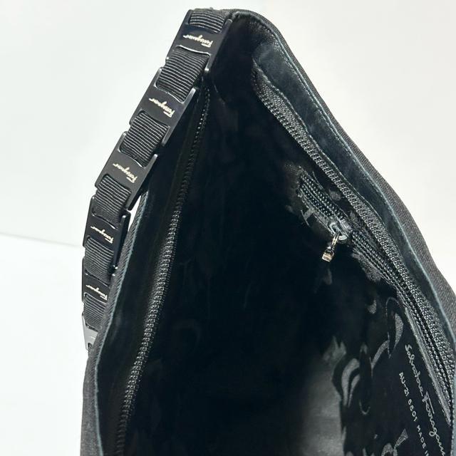 美品 Salvatore Ferragamo フェラガモ ヴァラチェーン ショルダーバッグ AU-21 8801 ナイロン < ブランド 美品 Salvatore Ferragamo フェラガモ ヴァラチェーン ショルダーバッグ AU-21 8801 ナイロン < ブランドの