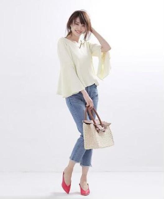 雑誌掲載●定価11,000円●バックネックレス付き フレアスリーブ●黄色イエロー●nano universeナノユニバース < ブランド  雑誌掲載●定価11,000円●バックネックレス付き フレアスリーブ●黄色イエロー●nano universeナノユニバース < ブランドの