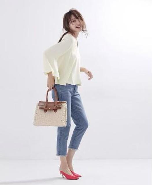 雑誌掲載●定価11,000円●バックネックレス付き フレアスリーブ●黄色イエロー●nano universeナノユニバース < ブランド  雑誌掲載●定価11,000円●バックネックレス付き フレアスリーブ●黄色イエロー●nano universeナノユニバース < ブランドの