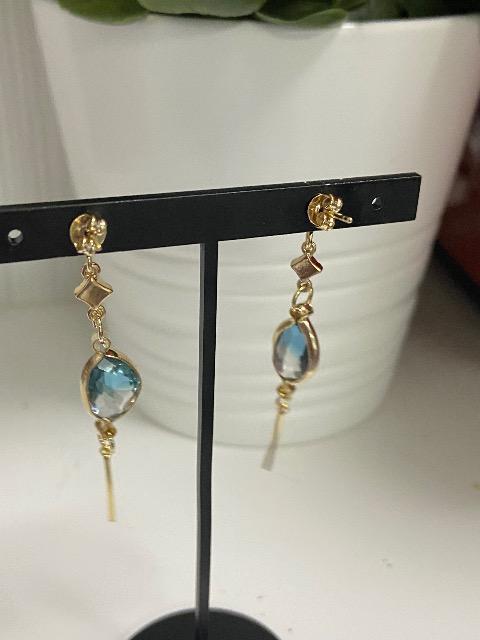 ハンドメイド つなぎフレームガラスを使用したピアス ポストタイプ  樹脂のノンホールピアスに変更可能 < 女性ファッション  ハンドメイド つなぎフレームガラスを使用したピアス ポストタイプ  樹脂のノンホールピアスに変更可能 < 女性ファッションの