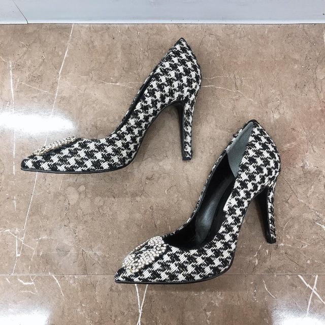 ◆DIANA/ダイアナ◆千鳥柄×ラインストーンビジューツイード生地パンプス★23.5cm*高見え♪ < ブランド ◆DIANA/ダイアナ◆千鳥柄×ラインストーンビジューツイード生地パンプス★23.5cm*高見え♪ < ブランドの