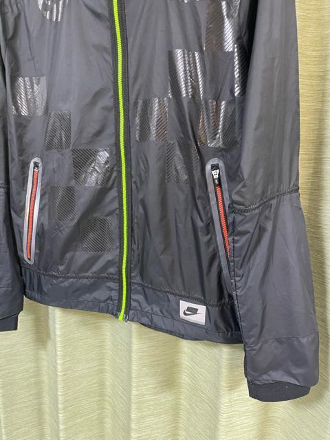 ナイキ NIKE ウインドブレーカー ワイルドラン シールド ジャケット ブラック黒 S トレーニングウェア ナイロン アウター < ブランド ナイキ NIKE ウインドブレーカー ワイルドラン シールド ジャケット ブラック黒 S トレーニングウェア ナイロン アウター < ブランドの