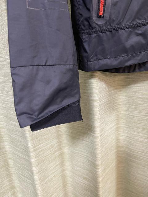 ナイキ NIKE ウインドブレーカー ワイルドラン シールド ジャケット ブラック黒 S トレーニングウェア ナイロン アウター < ブランド ナイキ NIKE ウインドブレーカー ワイルドラン シールド ジャケット ブラック黒 S トレーニングウェア ナイロン アウター < ブランドの