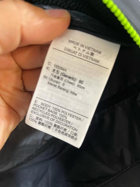 ナイキ NIKE ウインドブレーカー ワイルドラン シールド ジャケット ブラック黒 S トレーニングウェア ナイロン アウター < ブランド ナイキ NIKE ウインドブレーカー ワイルドラン シールド ジャケット ブラック黒 S トレーニングウェア ナイロン アウター < ブランドの