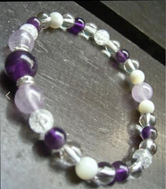 アメジストxクラック水晶xマザーオブパールブレスレット < 女性アクセサリー/時計 アメジストxクラック水晶xマザーオブパールブレスレット < 女性アクセサリー/時計の