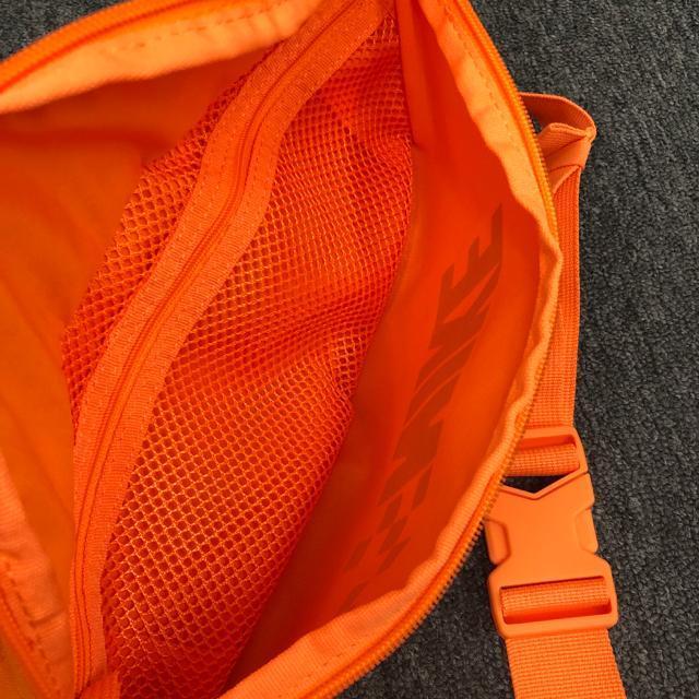 即決 NIKE ナイキ ボディバッグ オレンジ < ブランド  即決 NIKE ナイキ ボディバッグ オレンジ < ブランドの