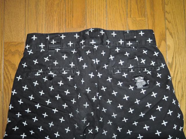 CHALLENGER チャレンジャー CROSS PRINTED CHINO SHORTS ハーフチノパンツ S 黒クロスドット柄 < 男性ファッション  CHALLENGER チャレンジャー CROSS PRINTED CHINO SHORTS ハーフチノパンツ S 黒クロスドット柄 < 男性ファッションの