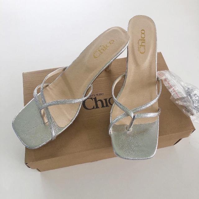 ◆Who's Who Chico/フーズフーチコ◆新品!!2WAYレースアップトングヒールサンダル★シルバーM < ブランド ◆Who's Who Chico/フーズフーチコ◆新品!!2WAYレースアップトングヒールサンダル★シルバーM < ブランドの