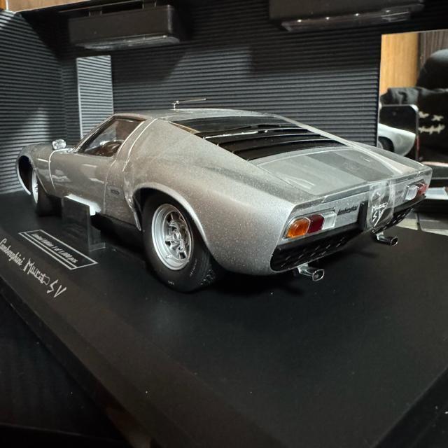 ŖWi  1/18 {M[j ~E P400 SV Vo[  zr[ 