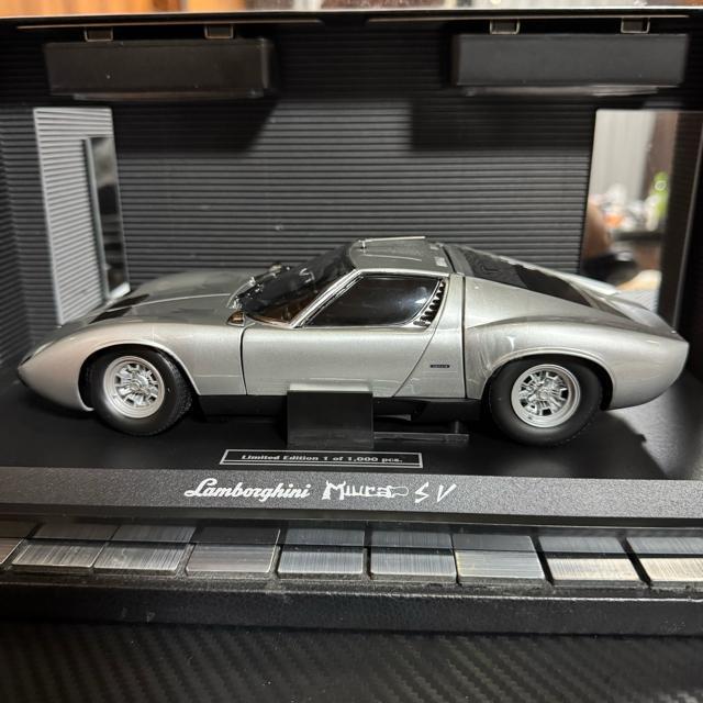 ŖWi  1/18 {M[j ~E P400 SV Vo[  zr[ 