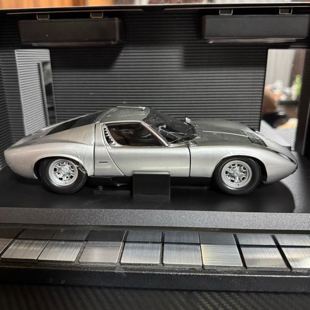 ŖWi  1/18 {M[j ~E P400 SV Vo[  zr[ 