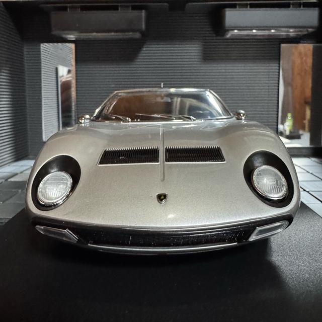 ŖWi  1/18 {M[j ~E P400 SV Vo[  zr[ 