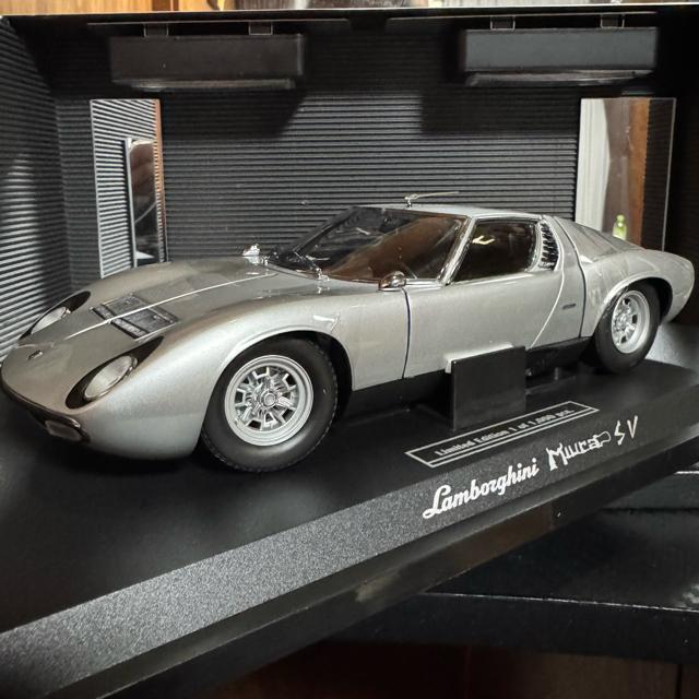 ŖWi  1/18 {M[j ~E P400 SV Vo[  zr[ 