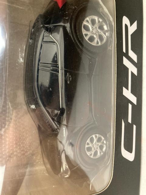 トヨタ オリジナル プルパックカー・CH-R 黒(他も出品中) < ホビー  トヨタ オリジナル プルパックカー・CH-R 黒(他も出品中) < ホビーの