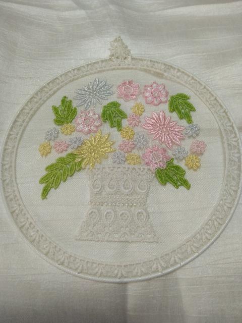 綺麗なお花のレースの壁飾り < インテリア/ライフ 綺麗なお花のレースの壁飾り < インテリア/ライフの