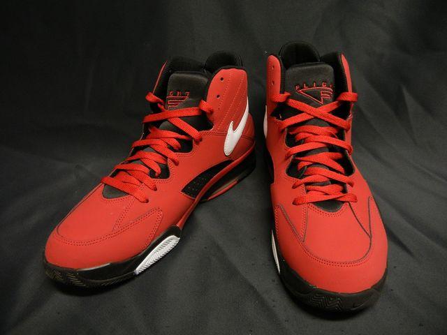 Vi@NIKE@GA}GXgtCg@/@QXZ`   uh 