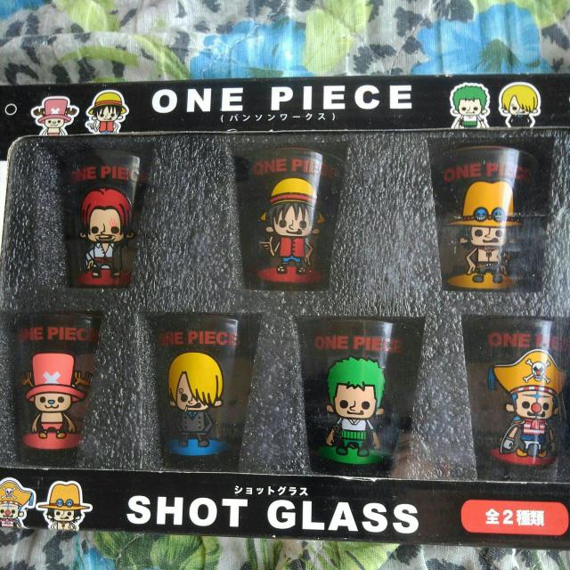 �����s�[�X SHOT GLASS  �� �A�j��/�R�~�b�N/�L�����N�^�[�� 
