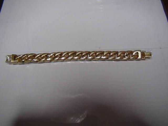 金メッキ ブレスレットステンレス 4面カット喜平 ラインストーン新品 1!。 < 男性アクセサリー/時計  金メッキ ブレスレットステンレス 4面カット喜平 ラインストーン新品 1!。 < 男性アクセサリー/時計の