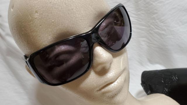 正規良レア ヴェルサーチ クラシック メデューサロゴ サングラス 黒 リフレクションサークルアイコン装飾 アイウェア 眼鏡〇付属有 < ブランド  正規良レア ヴェルサーチ クラシック メデューサロゴ サングラス 黒 リフレクションサークルアイコン装飾 アイウェア 眼鏡〇付属有 < ブランドの