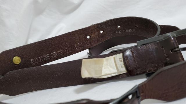 正規 DIESELディーゼル アイコンロゴ 5連バックル コネクトレザーベルト 茶 90 カジュアルクラシックヴィンテージ 調節可 < ブランド  正規 DIESELディーゼル アイコンロゴ 5連バックル コネクトレザーベルト 茶 90 カジュアルクラシックヴィンテージ 調節可 < ブランドの
