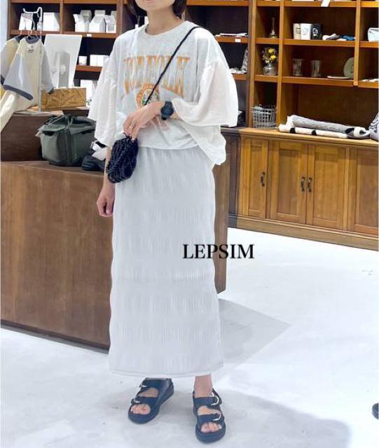 新品 LEPSIM★ スリット入りラメシャーリングスカート < 女性ファッション 新品 LEPSIM★ スリット入りラメシャーリングスカート < 女性ファッションの