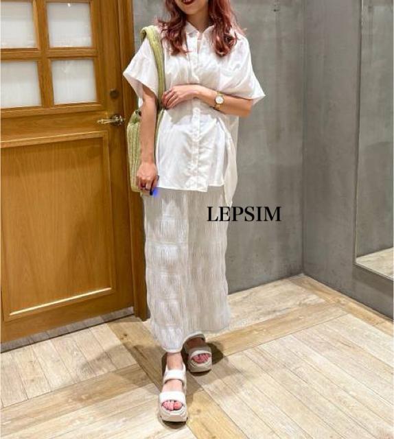 新品 LEPSIM★ スリット入りラメシャーリングスカート < 女性ファッション 新品 LEPSIM★ スリット入りラメシャーリングスカート < 女性ファッションの