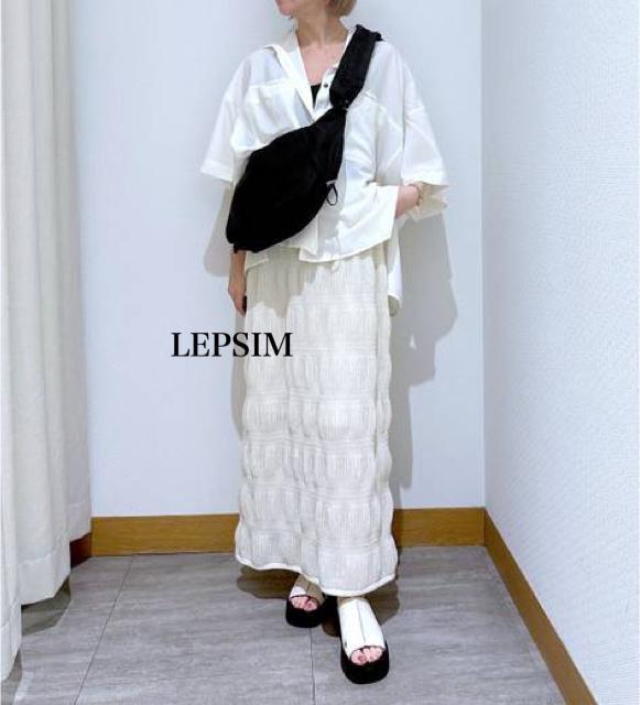 新品 LEPSIM★ スリット入りラメシャーリングスカート < 女性ファッション 新品 LEPSIM★ スリット入りラメシャーリングスカート < 女性ファッションの