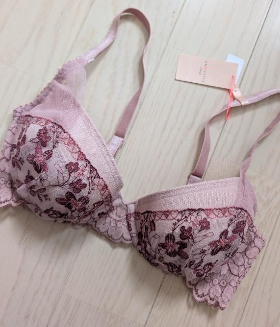 F70★トリンプ★アモスタイル★エアリーフィールブラ★ブラジャー★新品★送料無料 < 女性ファッション  F70★トリンプ★アモスタイル★エアリーフィールブラ★ブラジャー★新品★送料無料 < 女性ファッションの