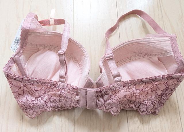 F70★トリンプ★アモスタイル★エアリーフィールブラ★ブラジャー★新品★送料無料 < 女性ファッション  F70★トリンプ★アモスタイル★エアリーフィールブラ★ブラジャー★新品★送料無料 < 女性ファッションの
