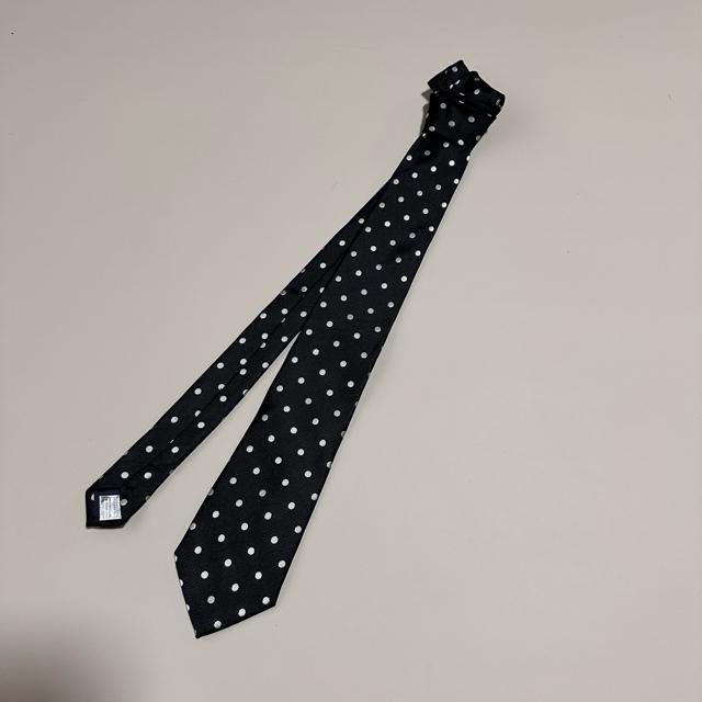 �����i�yFEMMIO VALENTINO�z�h�b�g�� �l�N�^�C �� �j���t�@�b�V������ 