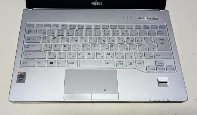 FUJITSU LIFEBOOK Corei5 ������8GB �V�iSSD512GB Web�J���� DVD Windows11 �� PC�{��/���Ӌ@��� 