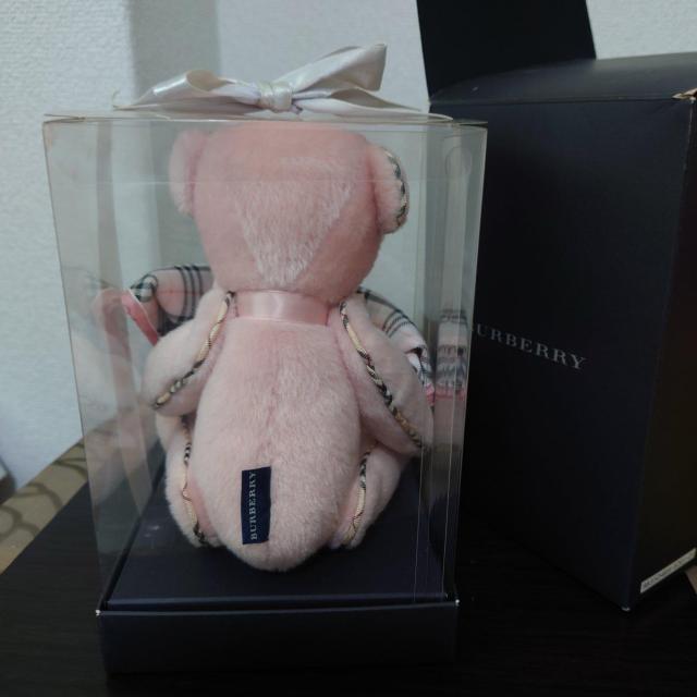 百貨店購入正規品BURBERRYクマぬいぐるみハンカチ付きピンク新品 < ブランド  百貨店購入正規品BURBERRYクマぬいぐるみハンカチ付きピンク新品 < ブランドの