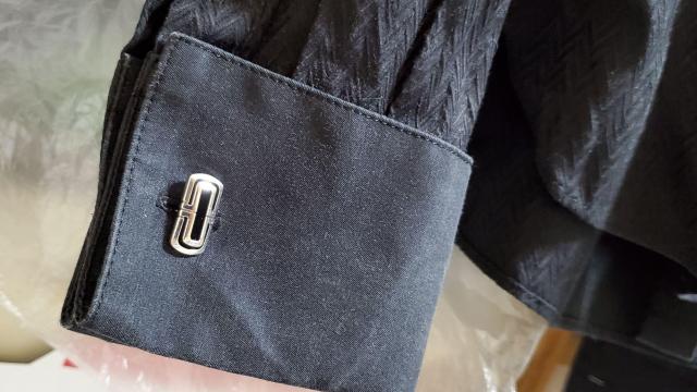 正規レア ブルガリ パレンテシ 2カラーカフス 黒×SV オープンワーク カフリンクス アイコンロゴ ラグジュアリー クロスボタン < ブランド 正規レア ブルガリ パレンテシ 2カラーカフス 黒×SV オープンワーク カフリンクス アイコンロゴ ラグジュアリー クロスボタン < ブランドの