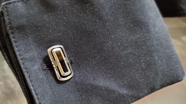 正規レア ブルガリ パレンテシ 2カラーカフス 黒×SV オープンワーク カフリンクス アイコンロゴ ラグジュアリー クロスボタン < ブランド 正規レア ブルガリ パレンテシ 2カラーカフス 黒×SV オープンワーク カフリンクス アイコンロゴ ラグジュアリー クロスボタン < ブランドの