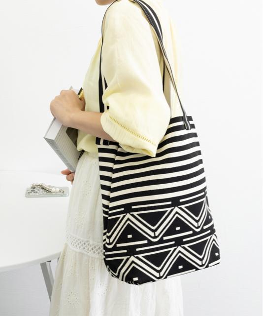 送料無料 新品 トートバッグ ニット編みバッグ 韓国風鞄 < 女性ファッション  送料無料 新品 トートバッグ ニット編みバッグ 韓国風鞄 < 女性ファッションの