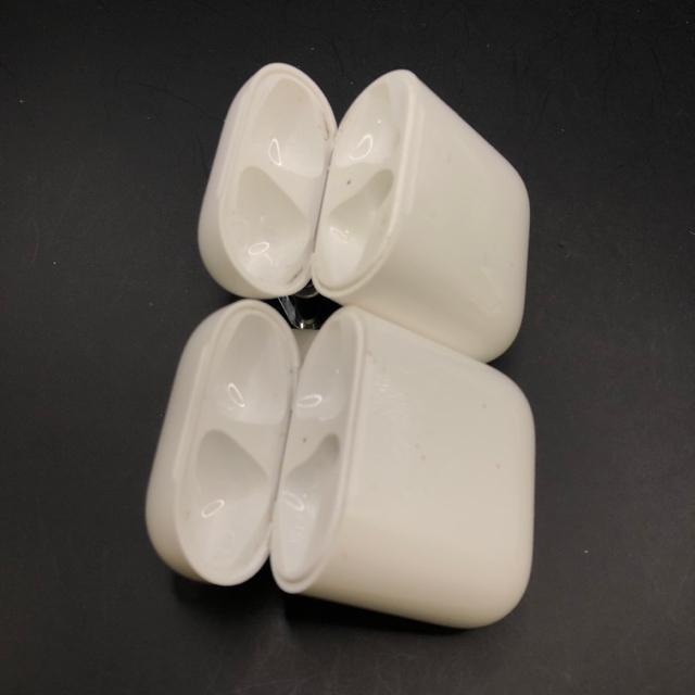  Apple Abv AirPods [dP[X̂ A1602 6  Ɠd/AV 